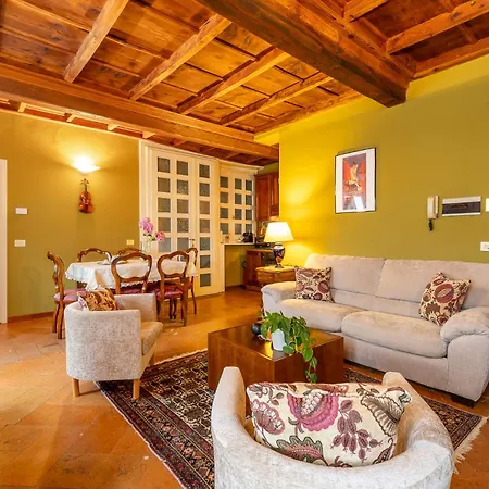 Antica Casa Balsari شقة